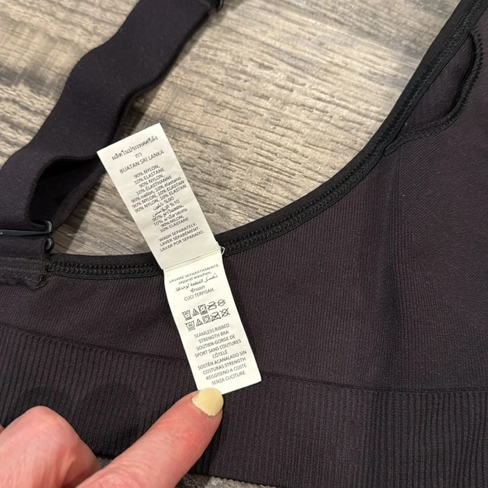Alo Yoga Seamless Ribbed Favorite Bra Size M Black - Picture 9 of 12
